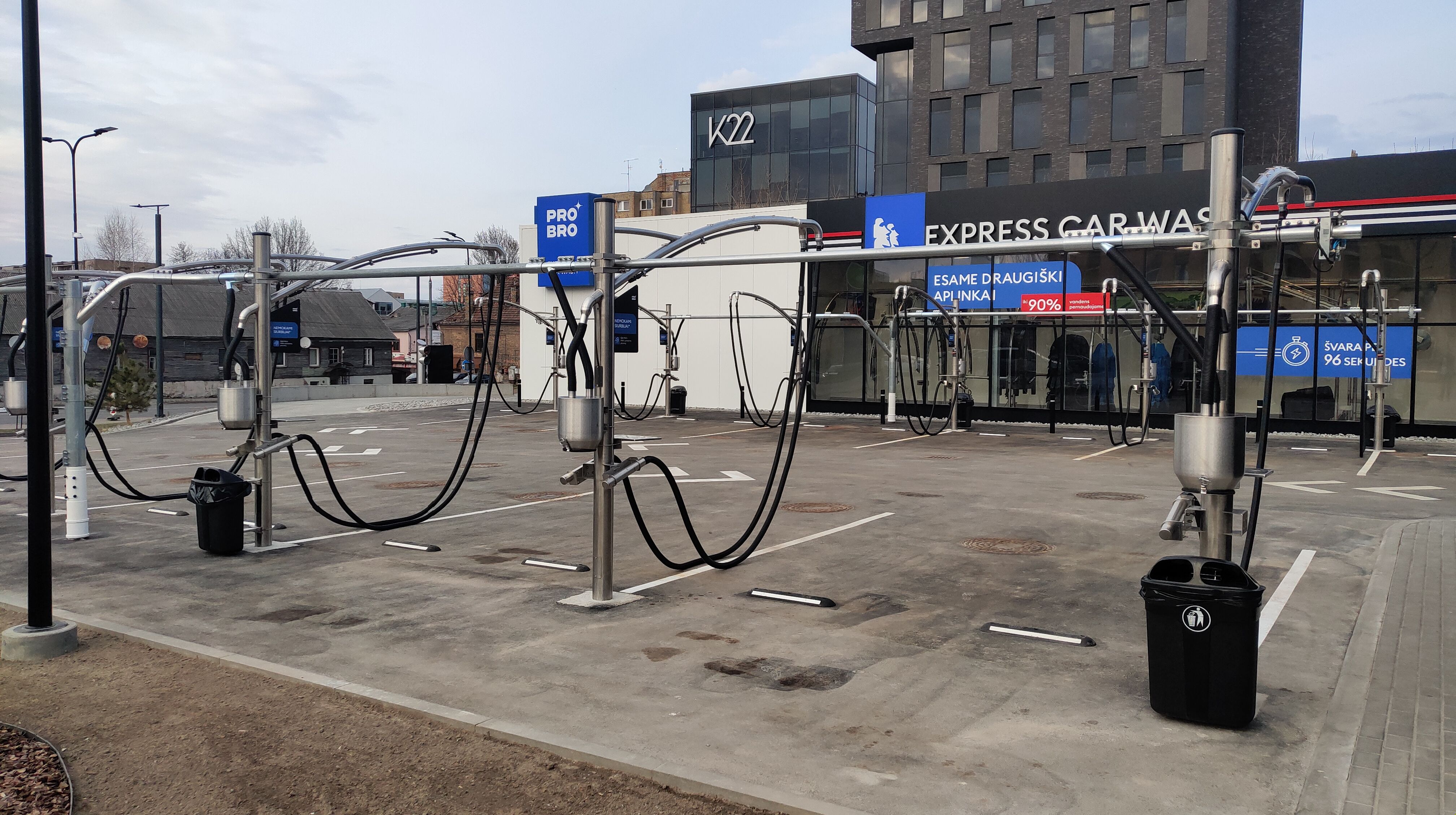 Click image for larger version

Name:	P60330-184146.jpg
Views:	195
Size:	1,35 MB
ID:	2248722