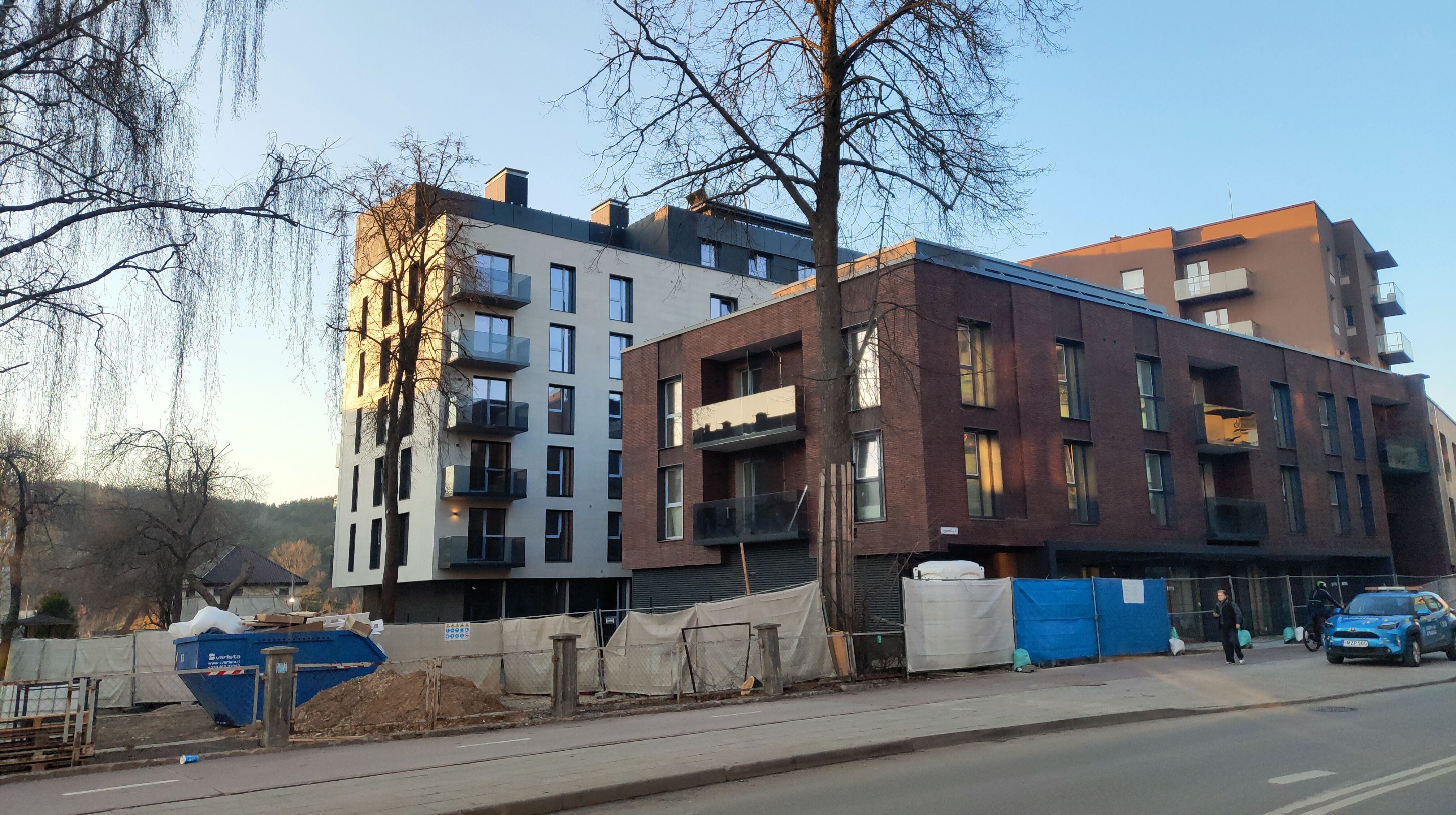 Click image for larger version

Name:	P60321-175018.jpg
Views:	413
Size:	1,51 MB
ID:	2249250