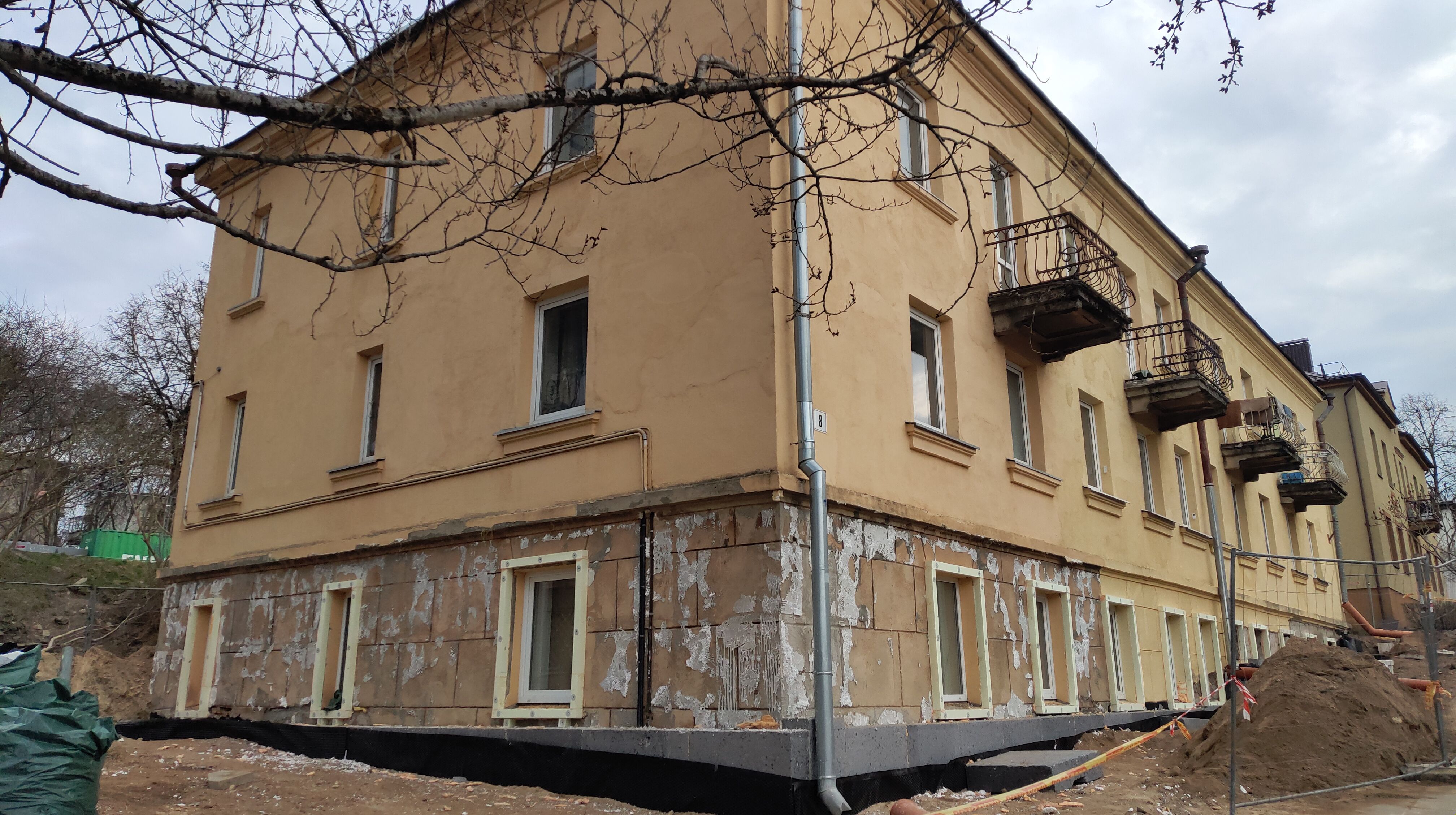 Click image for larger version

Name:	P60330-174216.jpg
Views:	306
Size:	1,29 MB
ID:	2249257