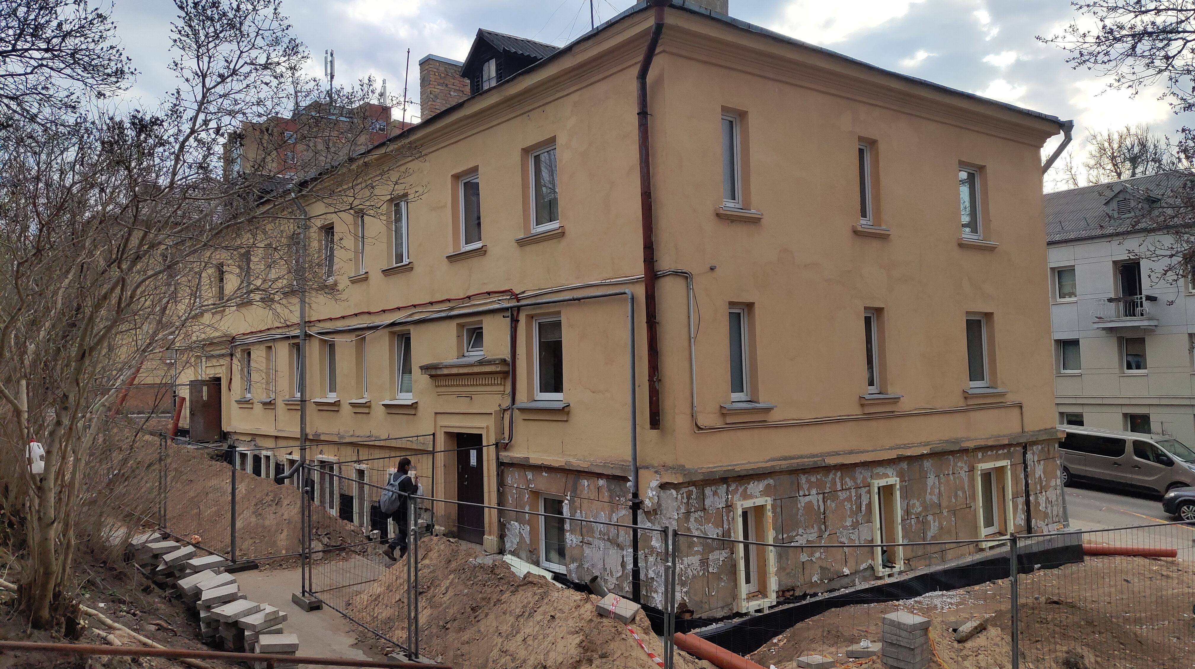 Click image for larger version

Name:	P60330-174318.jpg
Views:	298
Size:	1,61 MB
ID:	2249263