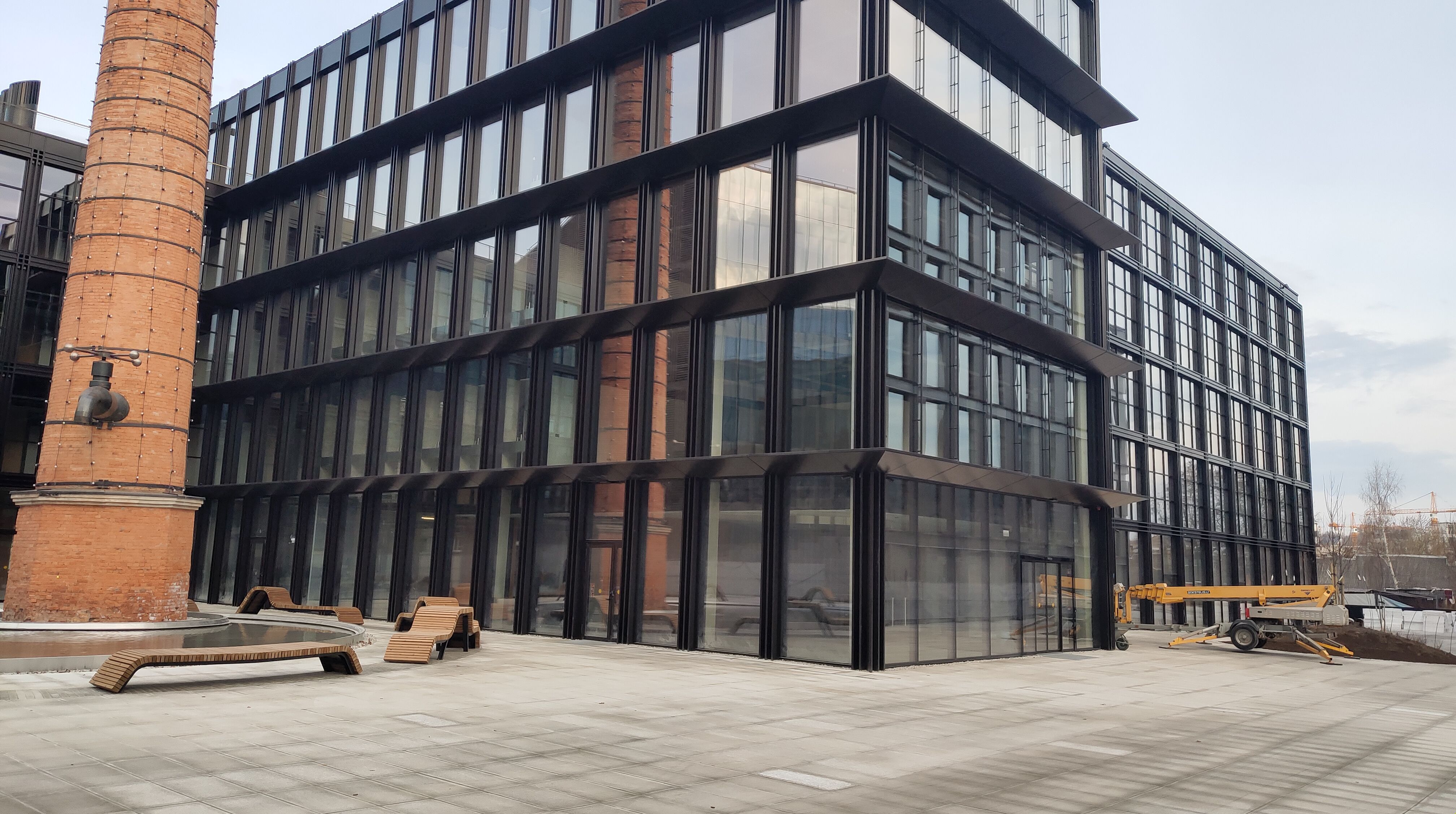 Click image for larger version

Name:	P60330-184631.jpg
Views:	537
Size:	1,26 MB
ID:	2249439