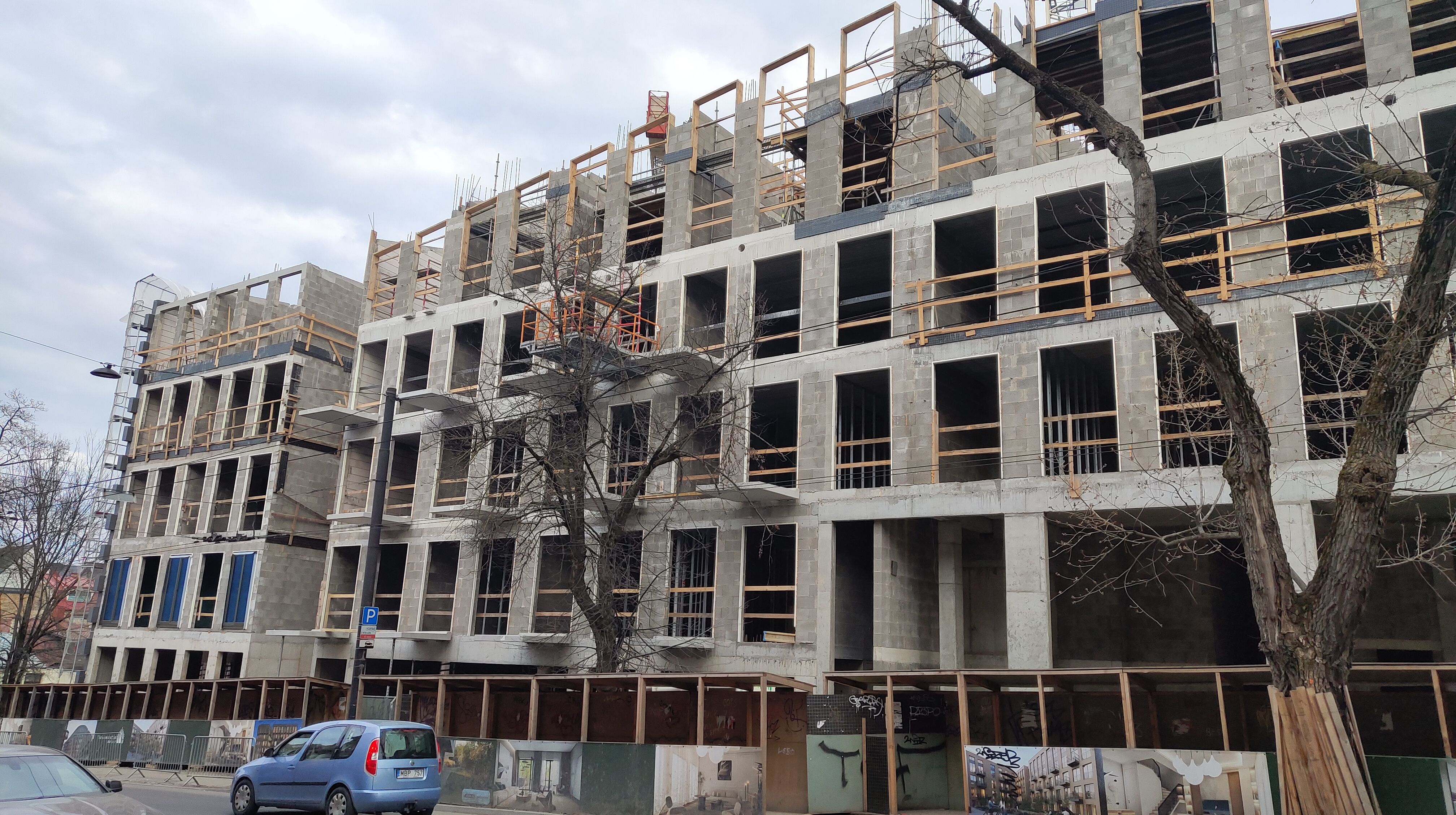 Click image for larger version

Name:	P60330-170937.jpg
Views:	400
Size:	1,62 MB
ID:	2249457