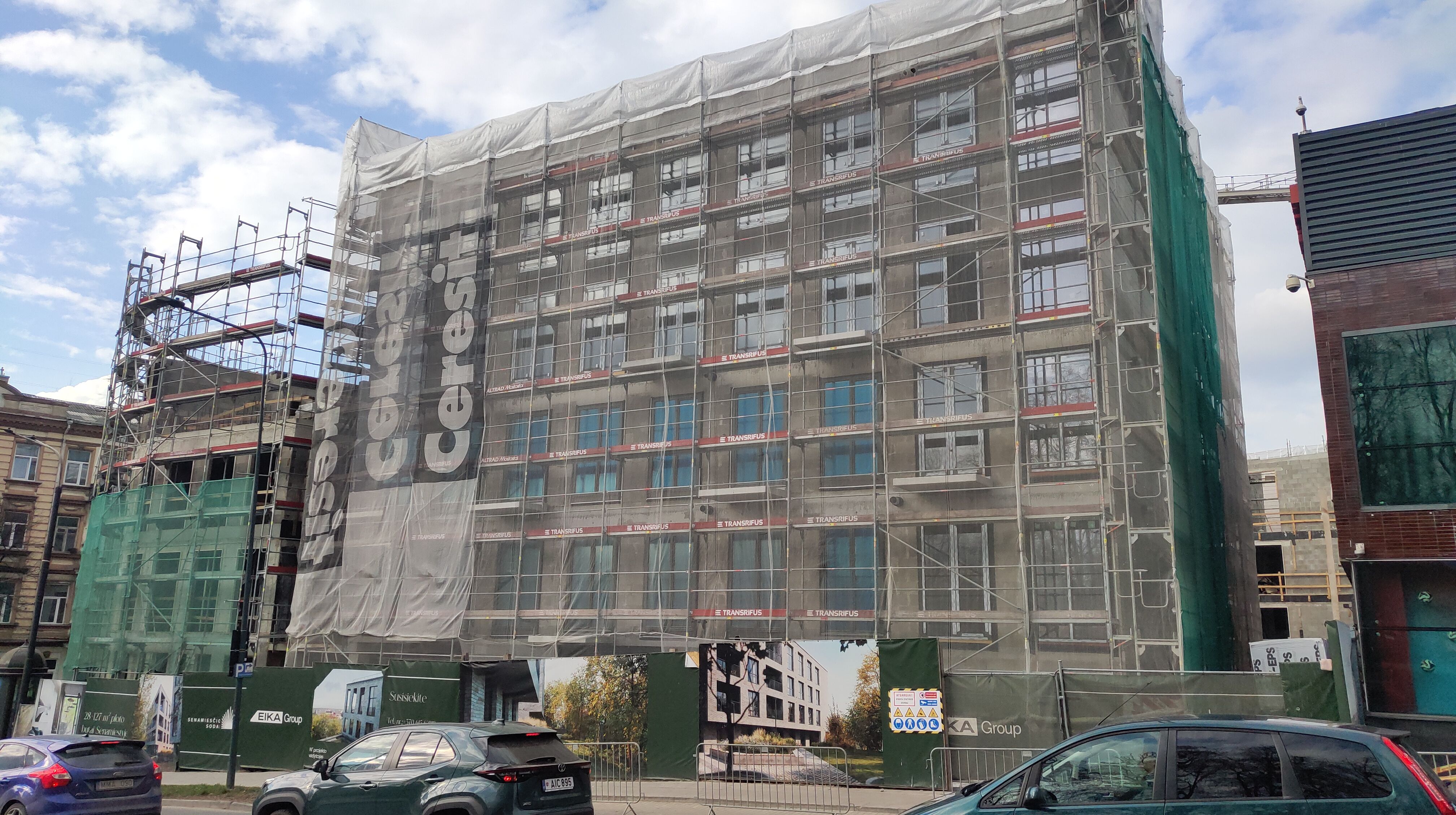 Click image for larger version

Name:	P60330-165645.jpg
Views:	399
Size:	1,47 MB
ID:	2249461