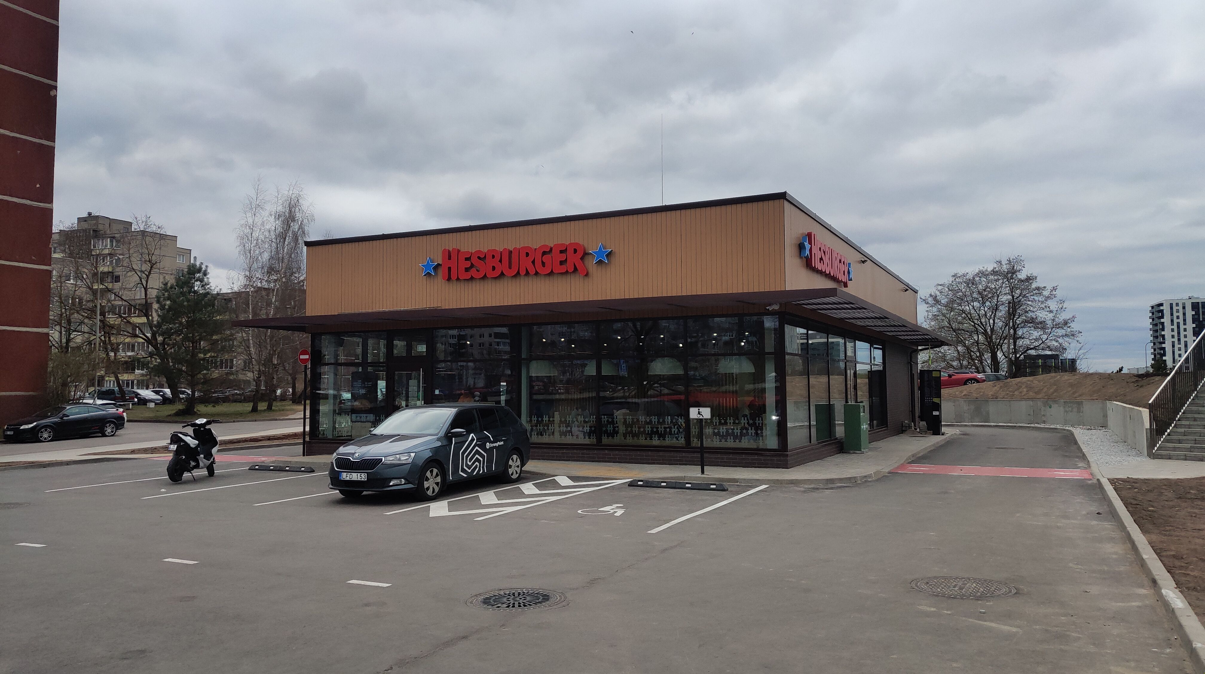 Click image for larger version

Name:	P60409-172120.jpg
Views:	0
Size:	1,03 MB
ID:	2250473