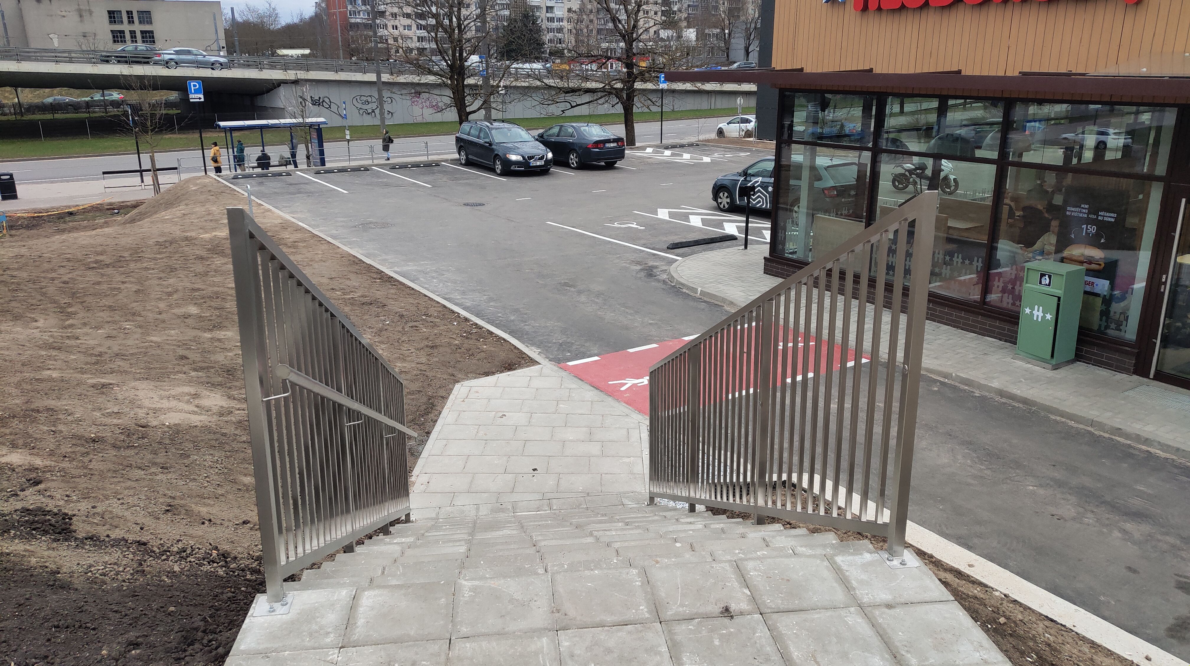 Click image for larger version

Name:	P60409-171927.jpg
Views:	0
Size:	1,69 MB
ID:	2250476