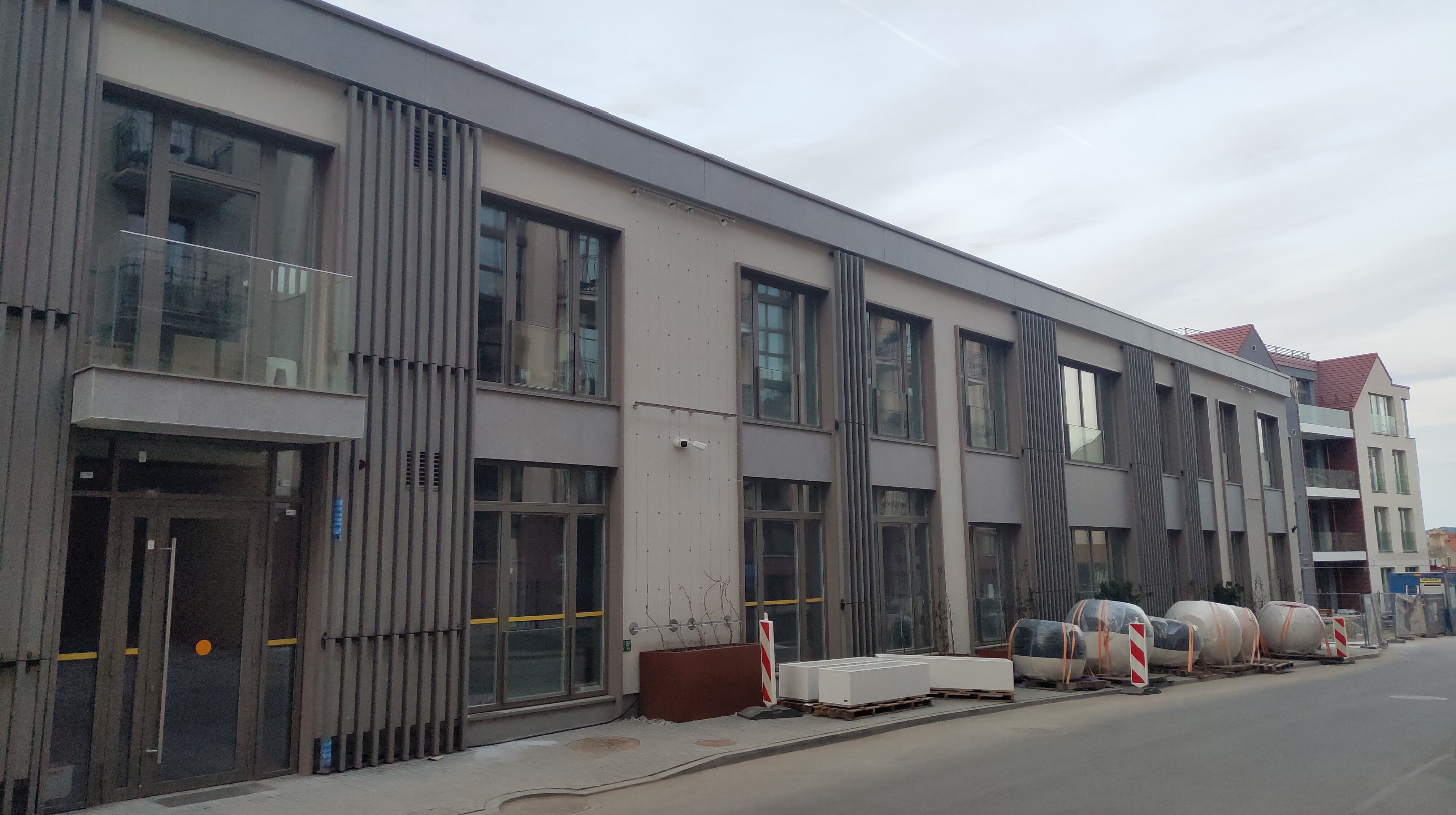 Click image for larger version

Name:	P60330-191442.jpg
Views:	49
Size:	960,5 kB
ID:	2250981