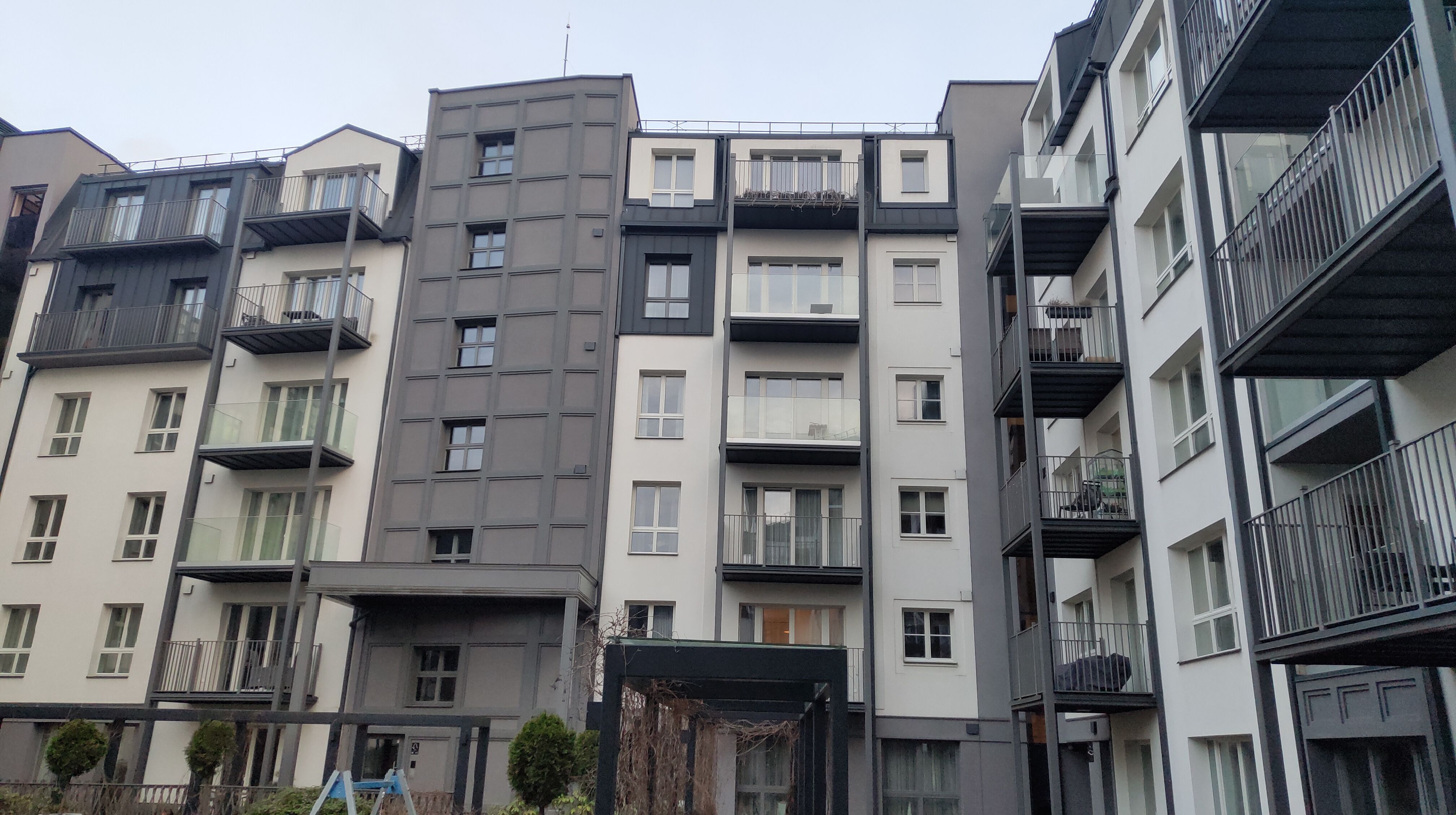 Click image for larger version

Name:	P60330-191223.jpg
Views:	49
Size:	1,09 MB
ID:	2250982