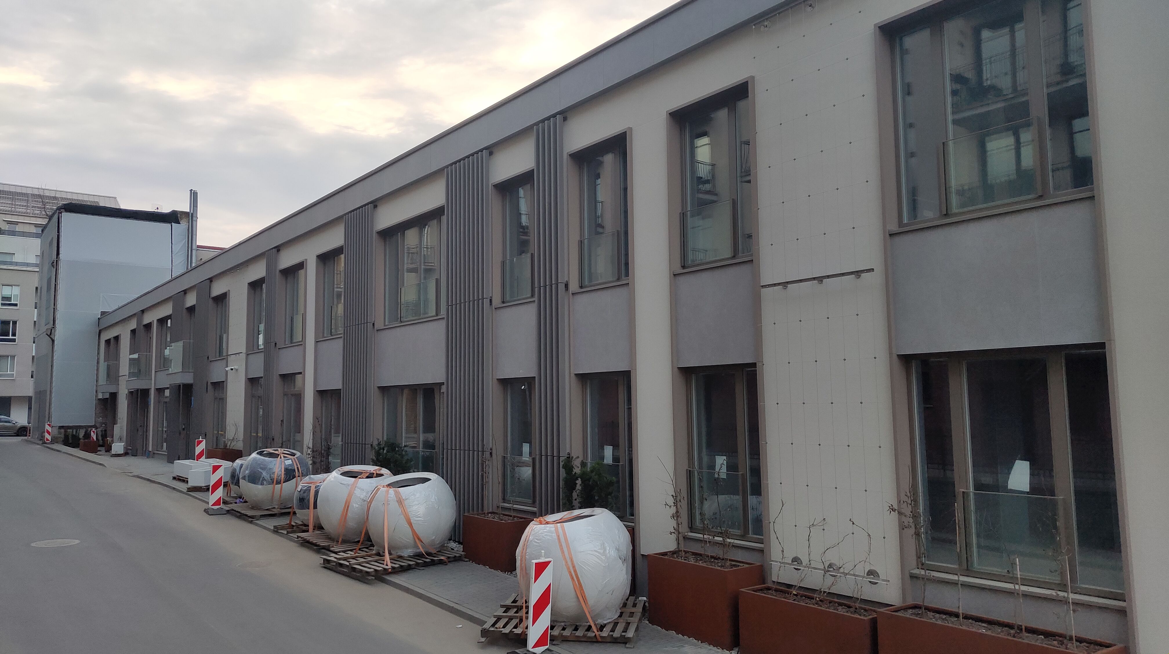 Click image for larger version

Name:	P60330-191536.jpg
Views:	49
Size:	1,07 MB
ID:	2250983