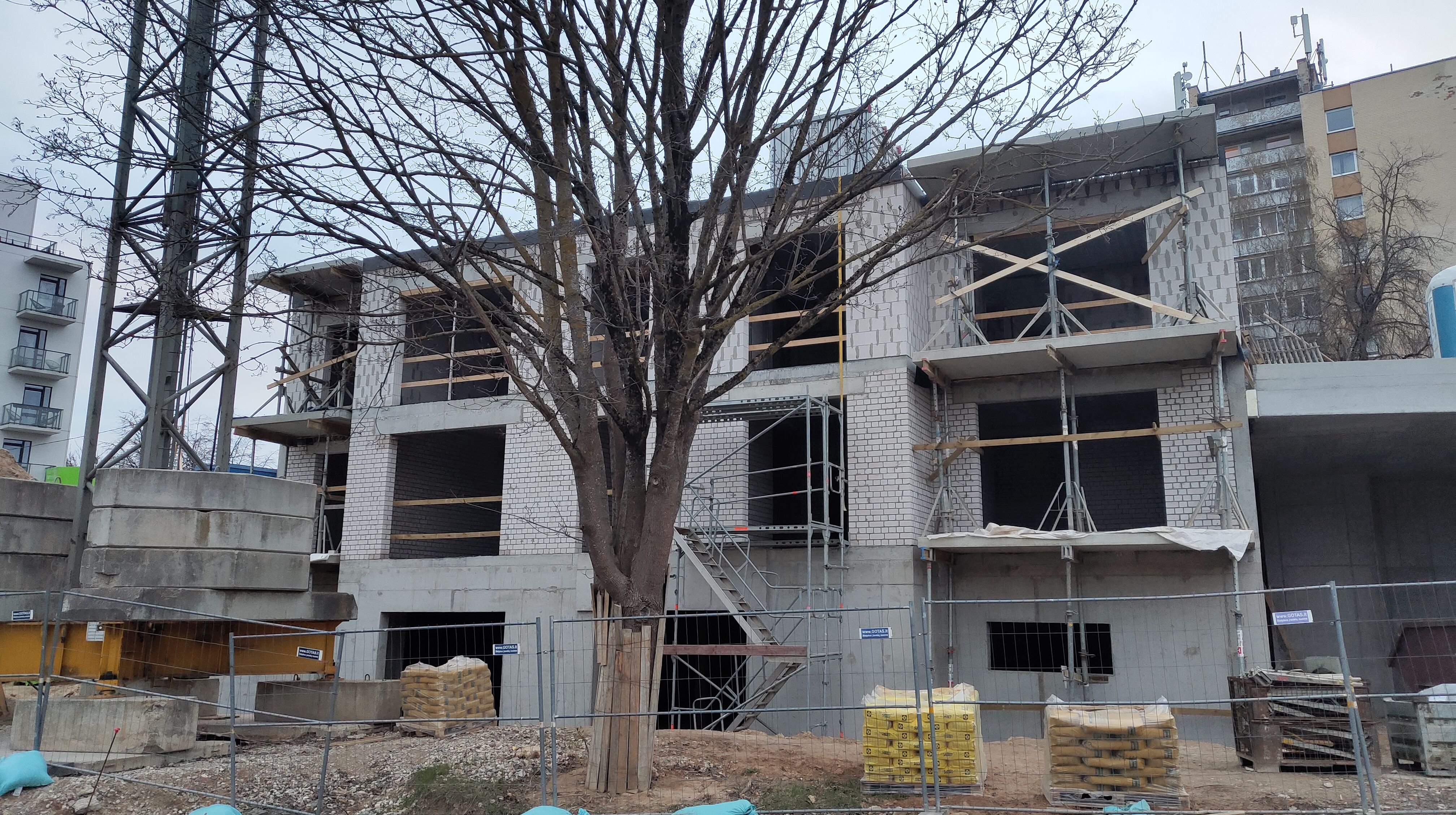 Click image for larger version

Name:	P60409-194701.jpg
Views:	0
Size:	1,96 MB
ID:	2250996