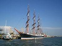 Laivai 2010 07 16(Sedov) 011