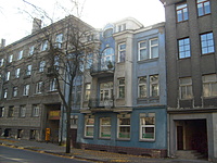 010