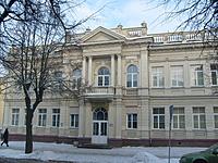 i1 002