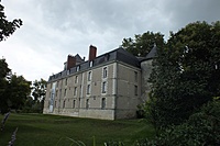 Tours pilis