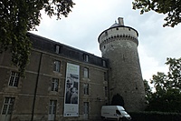 Tours pilis